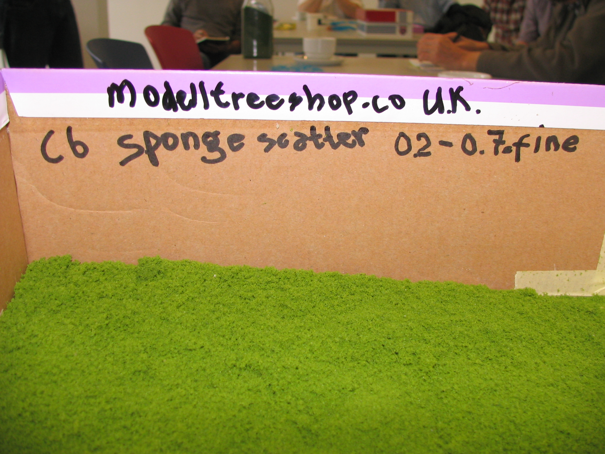 Modeltreeshop sponge seatter